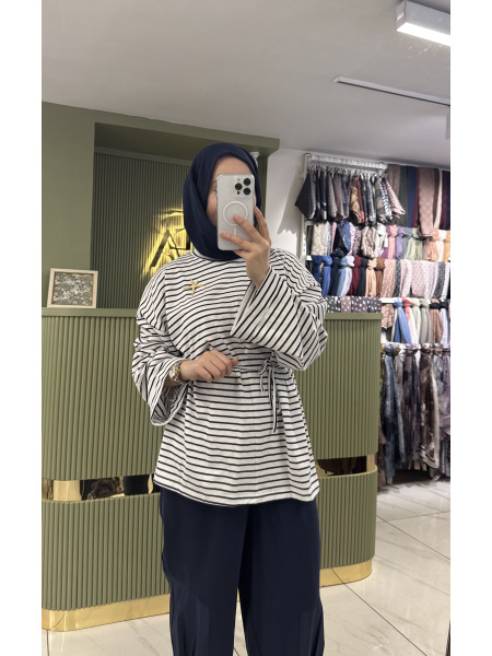Çizgili Yırtmaçlı Sweatshirt - Lacivert 