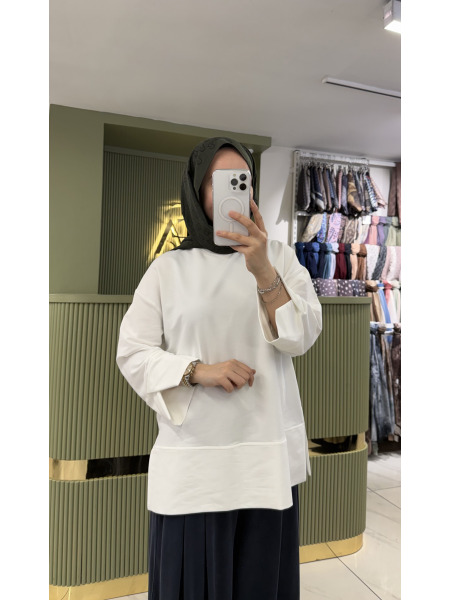 Kolu Yırtmaçlı Basıc Sweatshirt - Beyaz